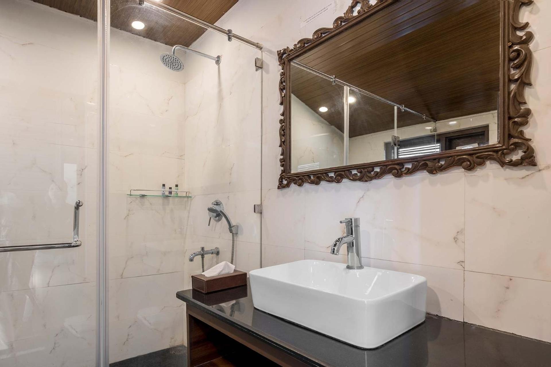 Stayvista At Pine Estate With Outdoor Jacuzzi Shimla Exterior foto