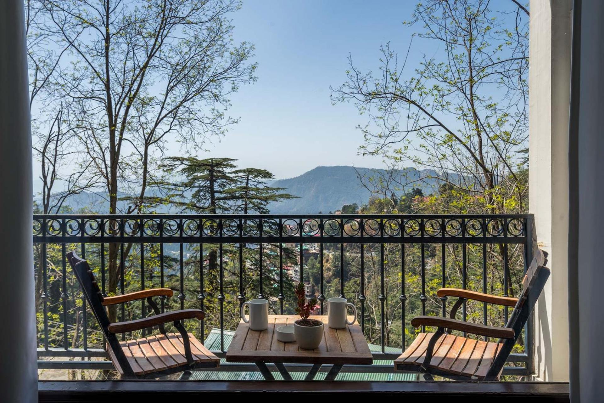 Stayvista At Pine Estate With Outdoor Jacuzzi Shimla Exterior foto