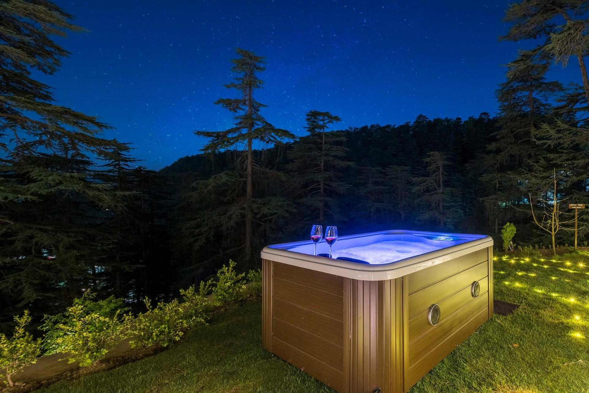 Stayvista At Pine Estate With Outdoor Jacuzzi Shimla Exterior foto